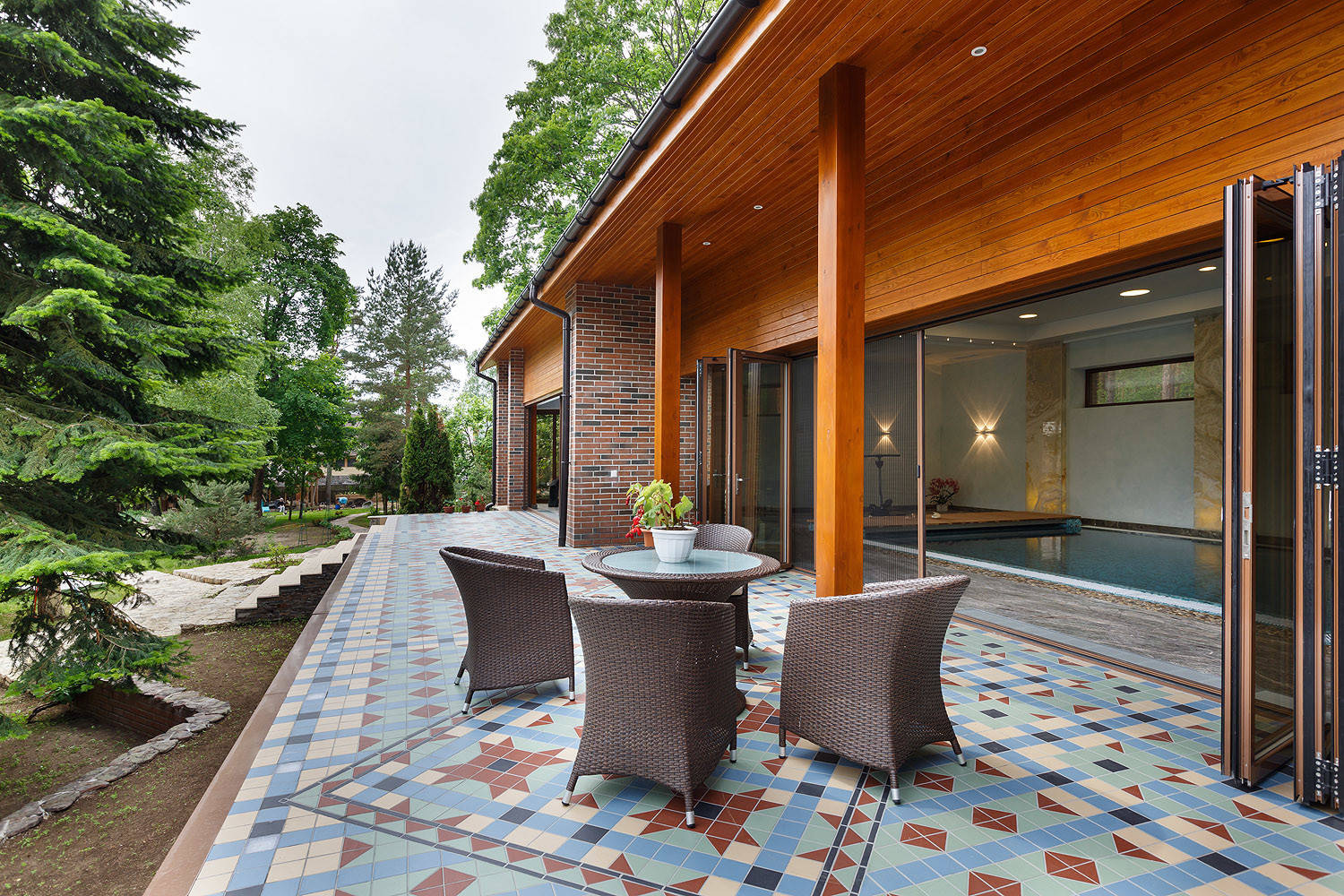 Как правильно: Подобрать нужный клей, затирку и правильную плитку