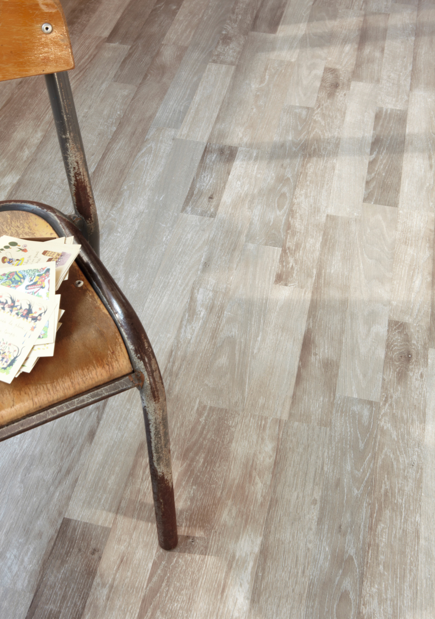 Вопрос: Можно ли положить на кухне ламинат