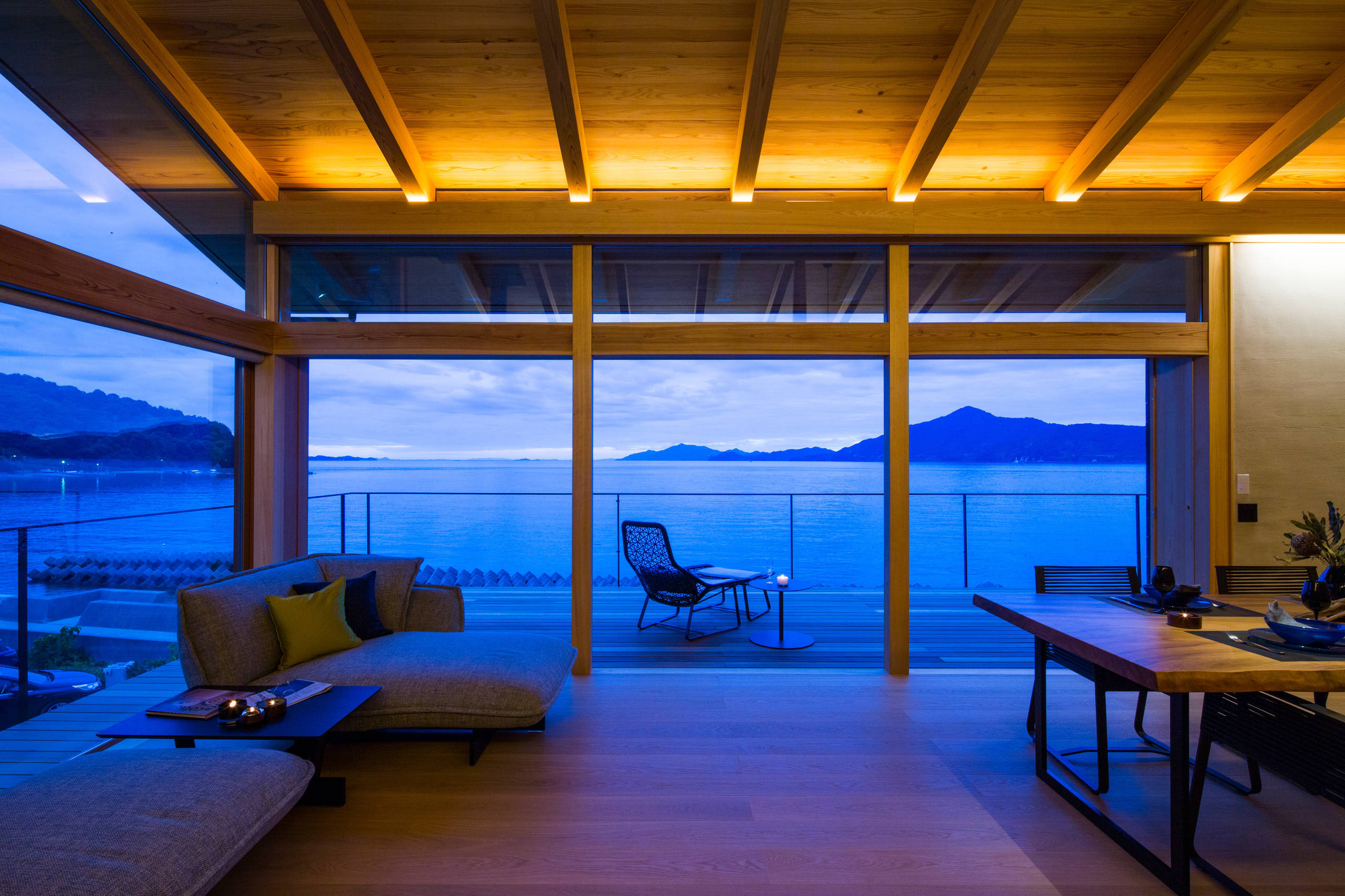 Прогулка на диване: Нестерпимо хочется на море