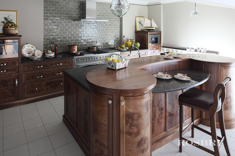 Rosbri "English House" Main Showroom