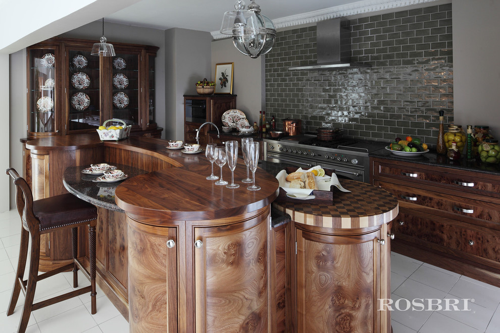 Rosbri "English House" Main Showroom