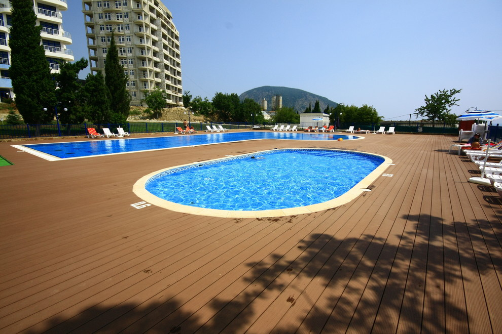 Social outdor swimming pools