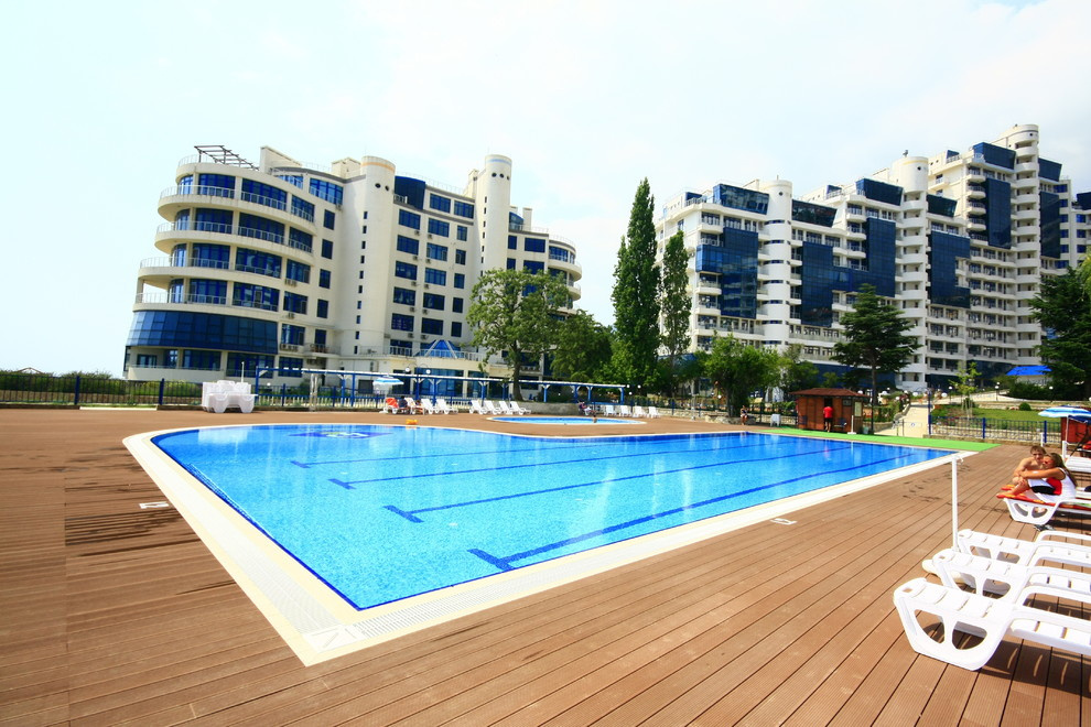 Social outdor swimming pools