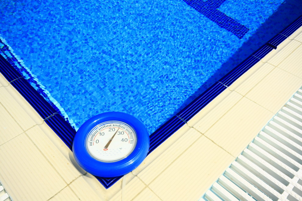 Social outdor swimming pools