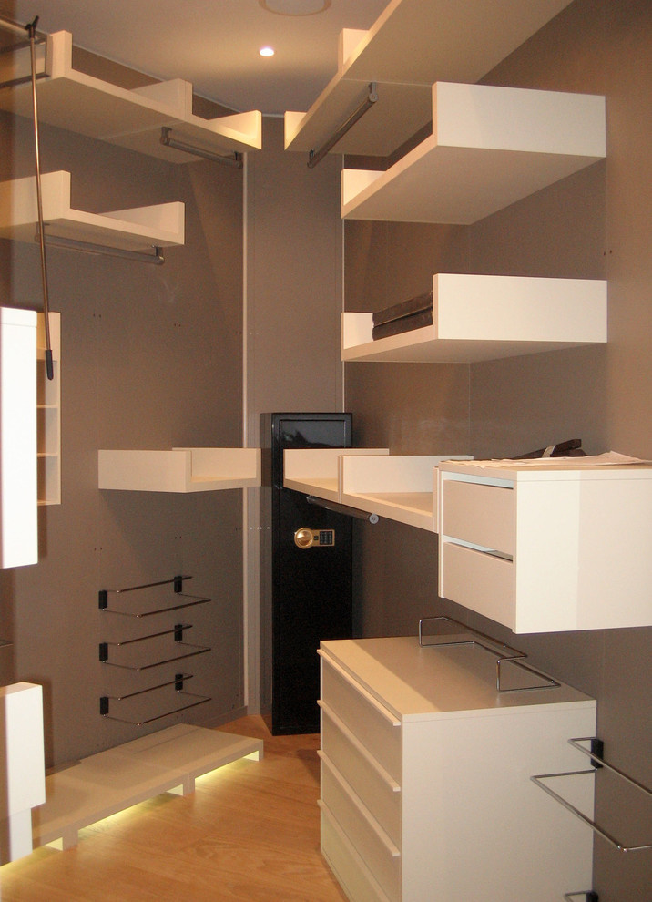 Курсы кройки жилья: Идеи нестандартного размещения гардеробной комнаты