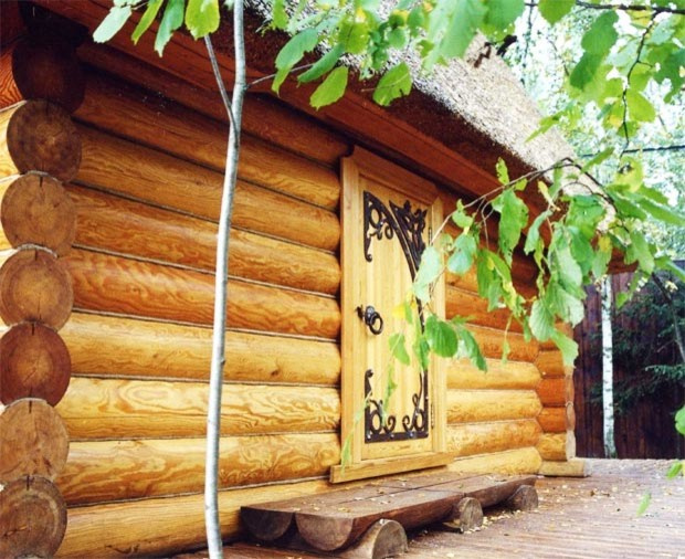 Sauna thatched roof