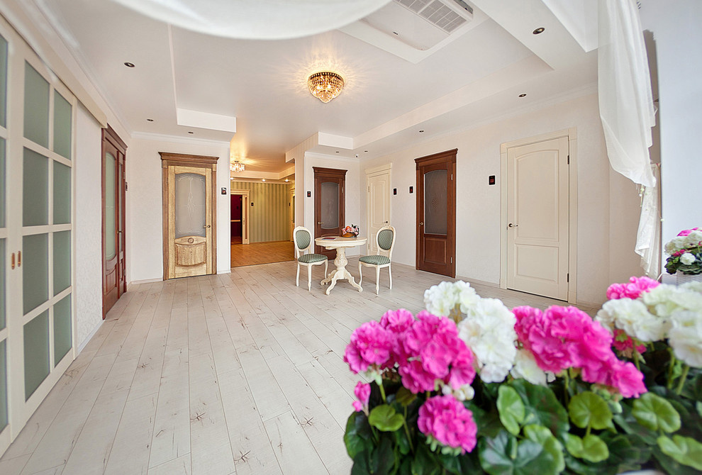 Alvero doors in details