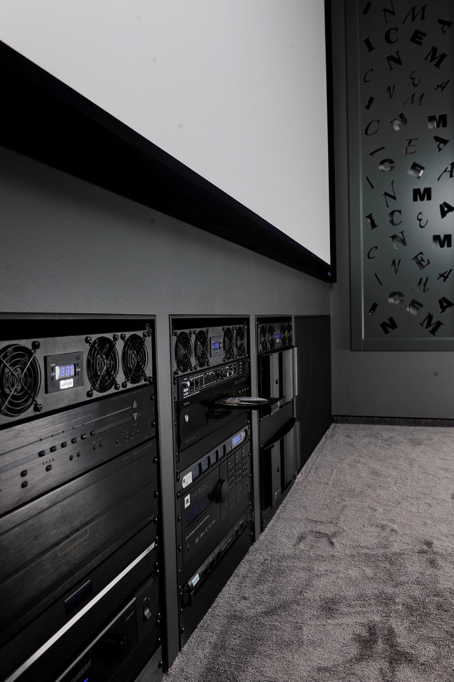 Проект недели: Домашний кинотеатр с атмосферным звуком и светом