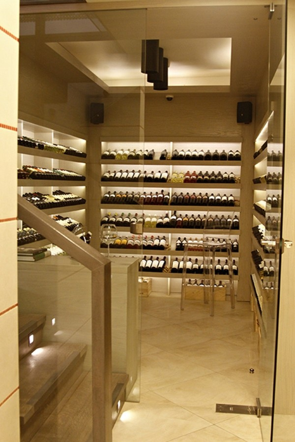 Martini Royale Italian cafe (250 square meters)