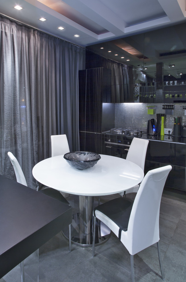 КВАРТИРА-СТУДИЯ 61,17 M2, В СТИЛЕ ПОП-АРТ НА САВВИНСКОЙ НАБ.