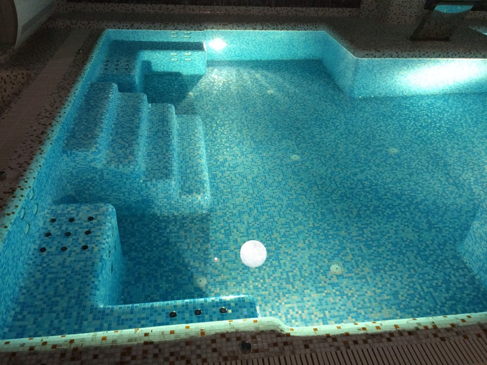 Бассейн в доме