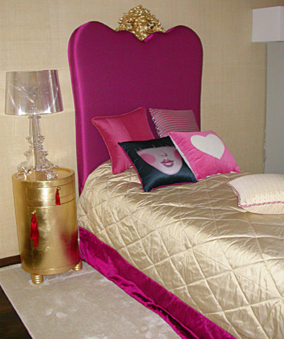 Комната для юной девушки в загородном деме. Подмосковье.