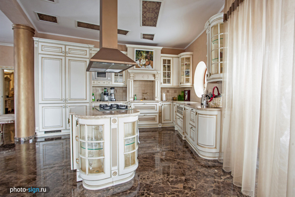 Обложка проекта: Отделка стен декоративными материалами в загородном доме