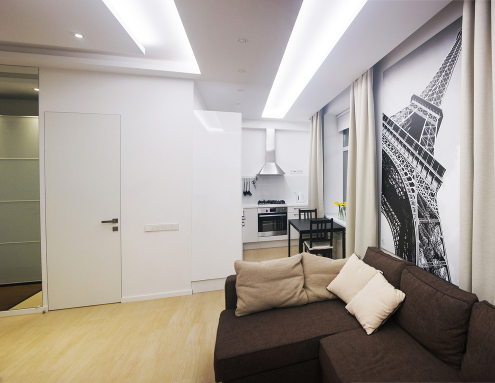 на улице Гастелло