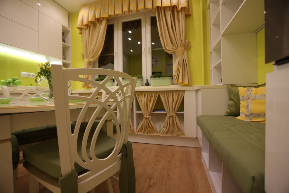 Кухня с ромашками