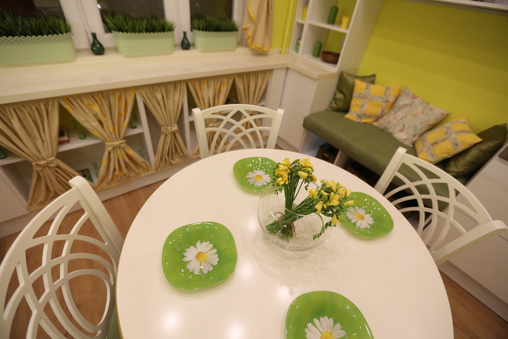 Кухня с ромашками