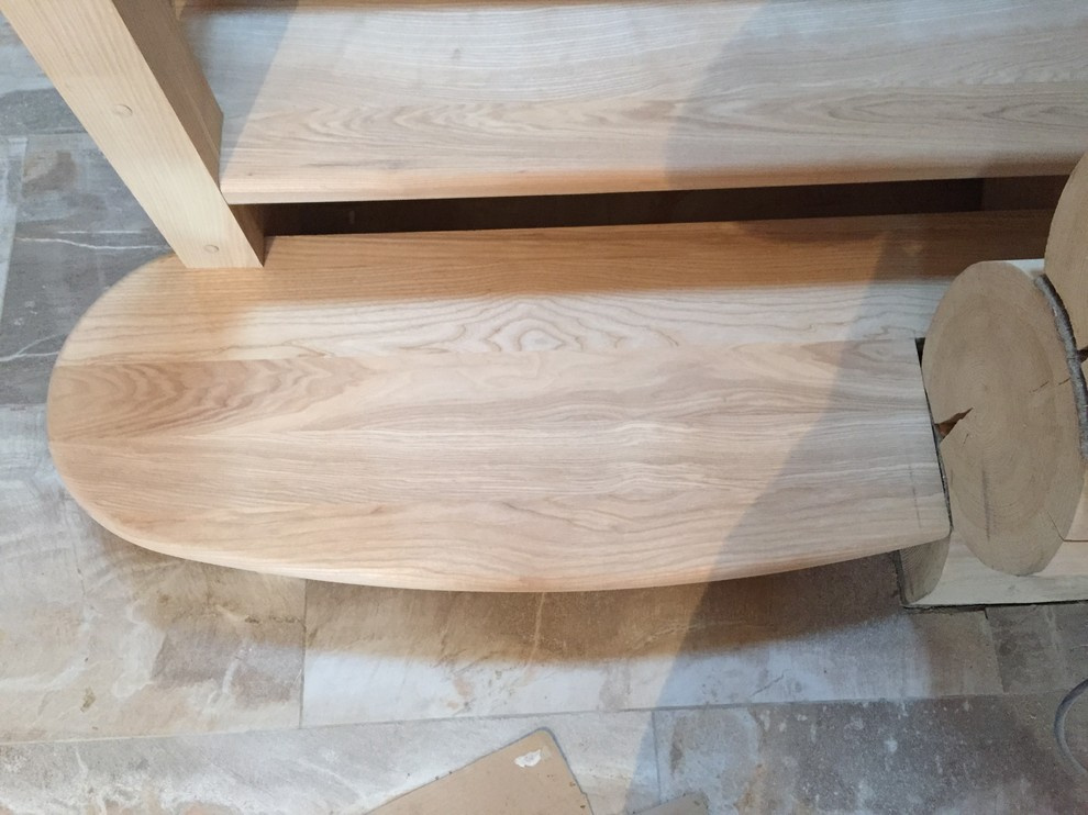 Лестница в дом из ясеня