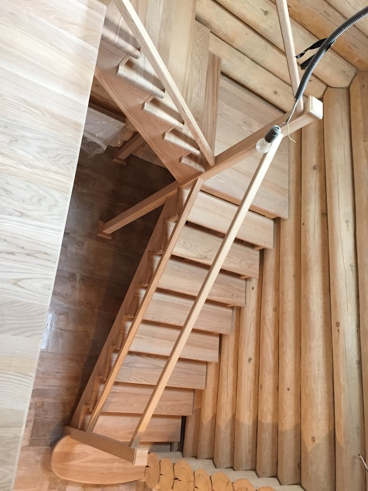 Лестница в дом из ясеня