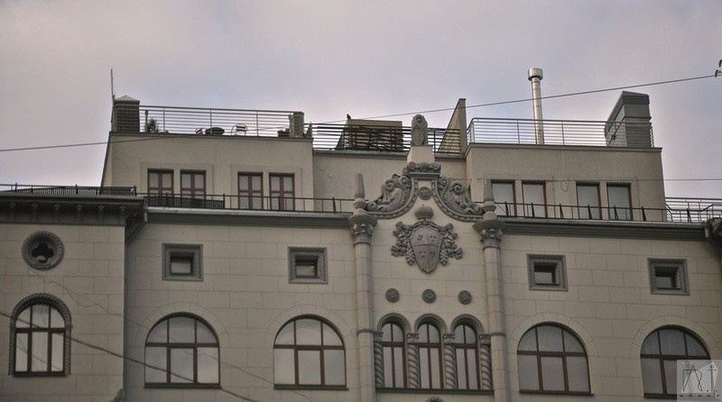 Надстройка мансарды