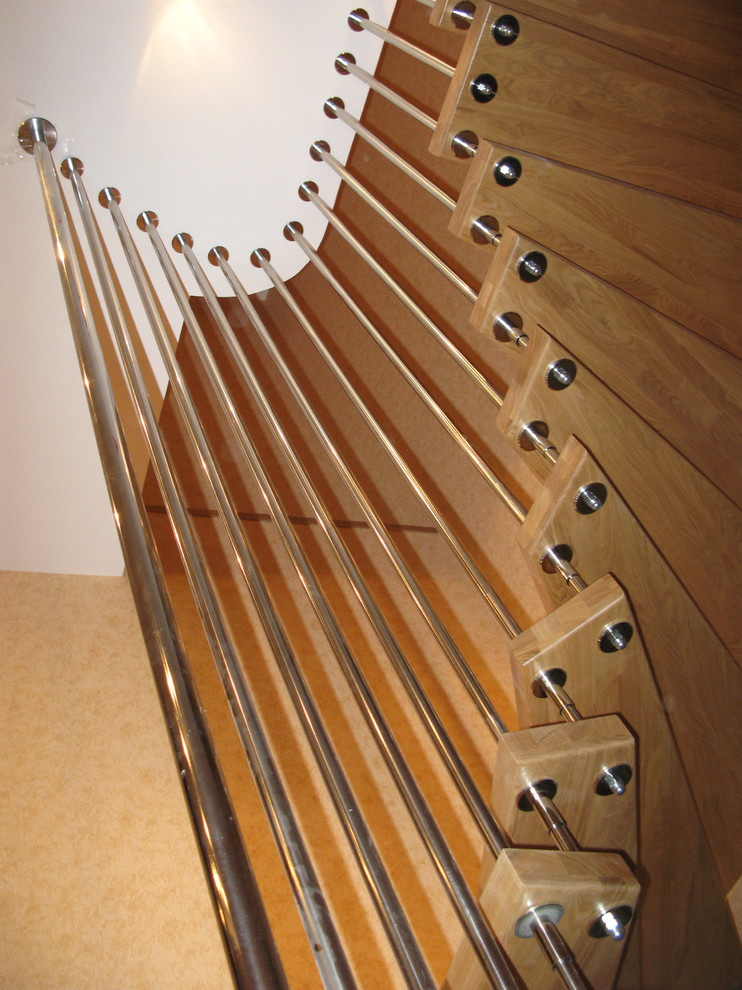 Лестницы на больцах