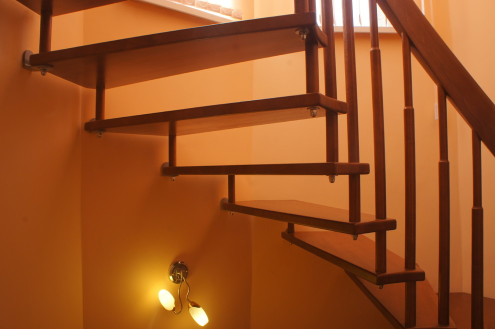 Лестницы на больцах