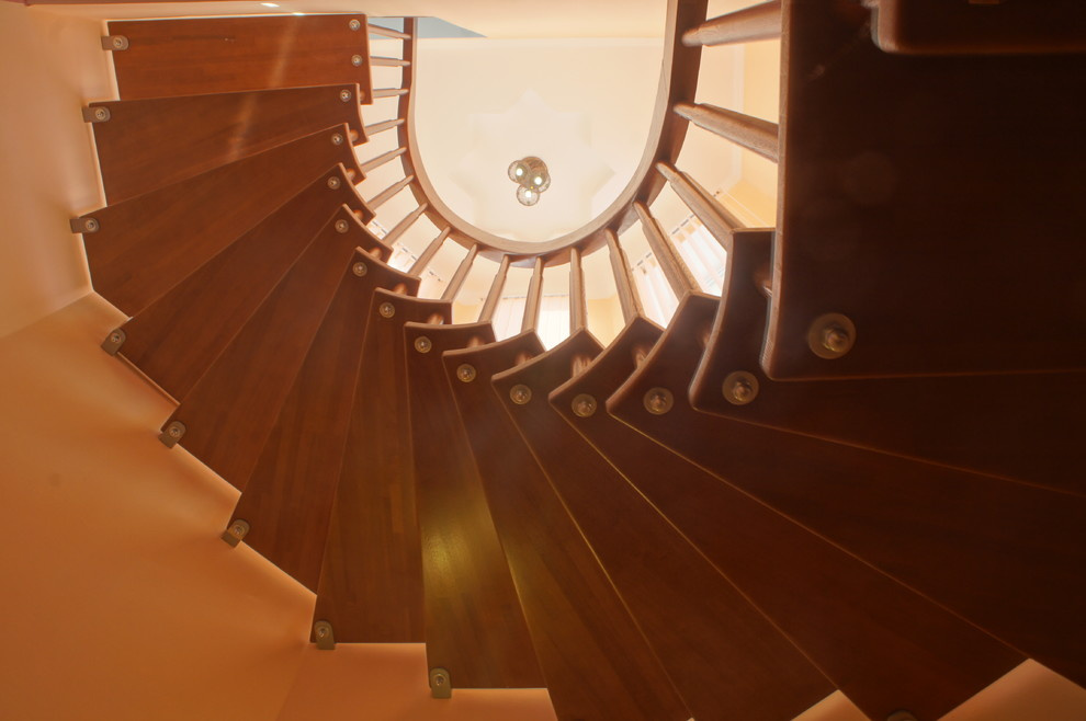 Лестницы на больцах