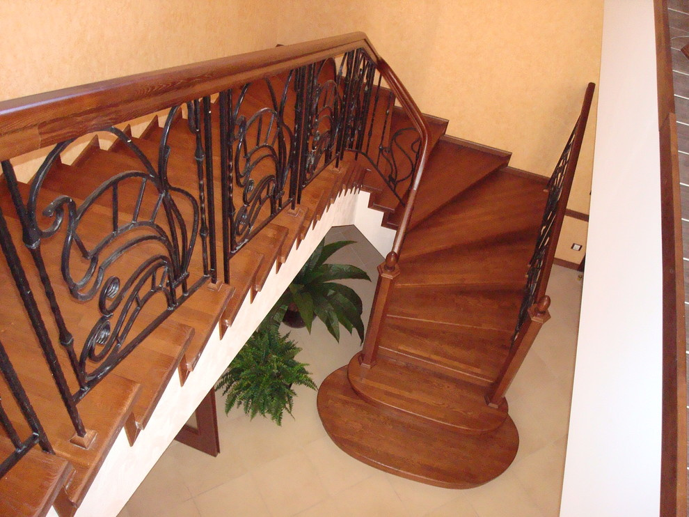 Лестницы на металлическом каркасе