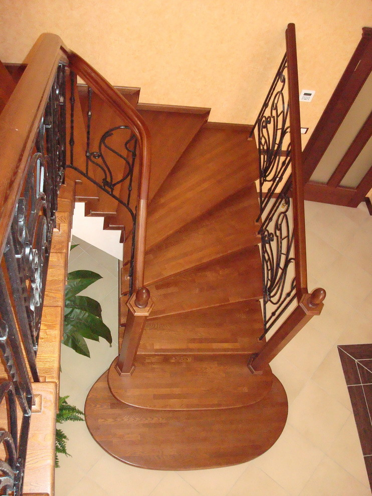 Лестницы на металлическом каркасе