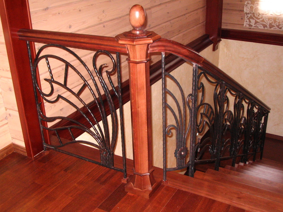 Лестницы на металлическом каркасе