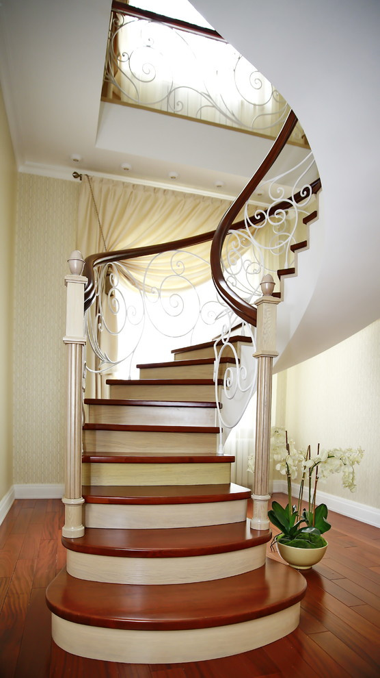 Лестницы на металлическом каркасе