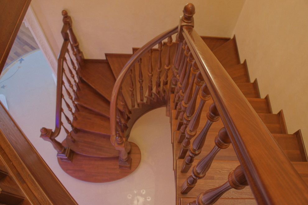 Лестницы на металлическом каркасе