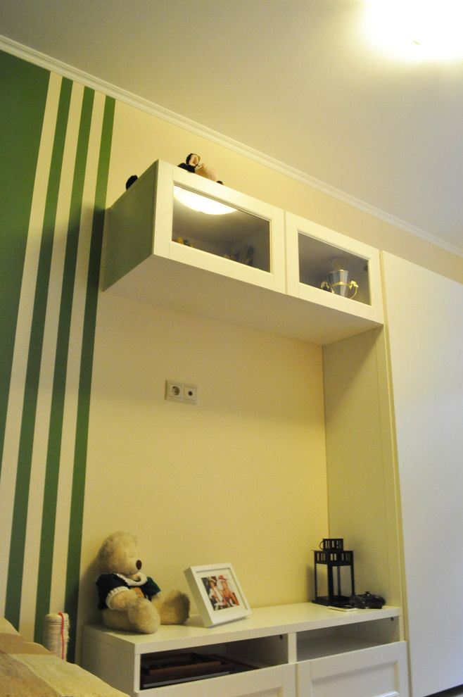 м. Молодежная