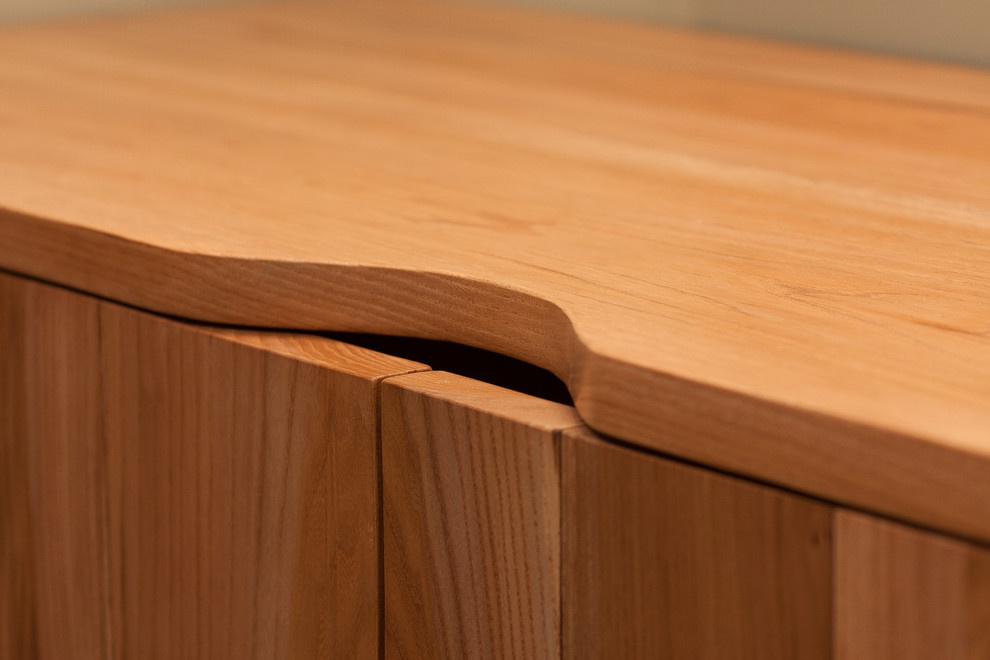 Тумба из массива карагача