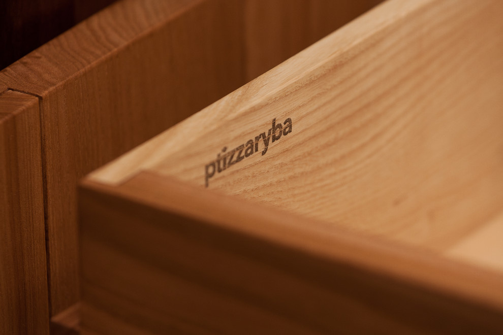 Тумба из массива карагача