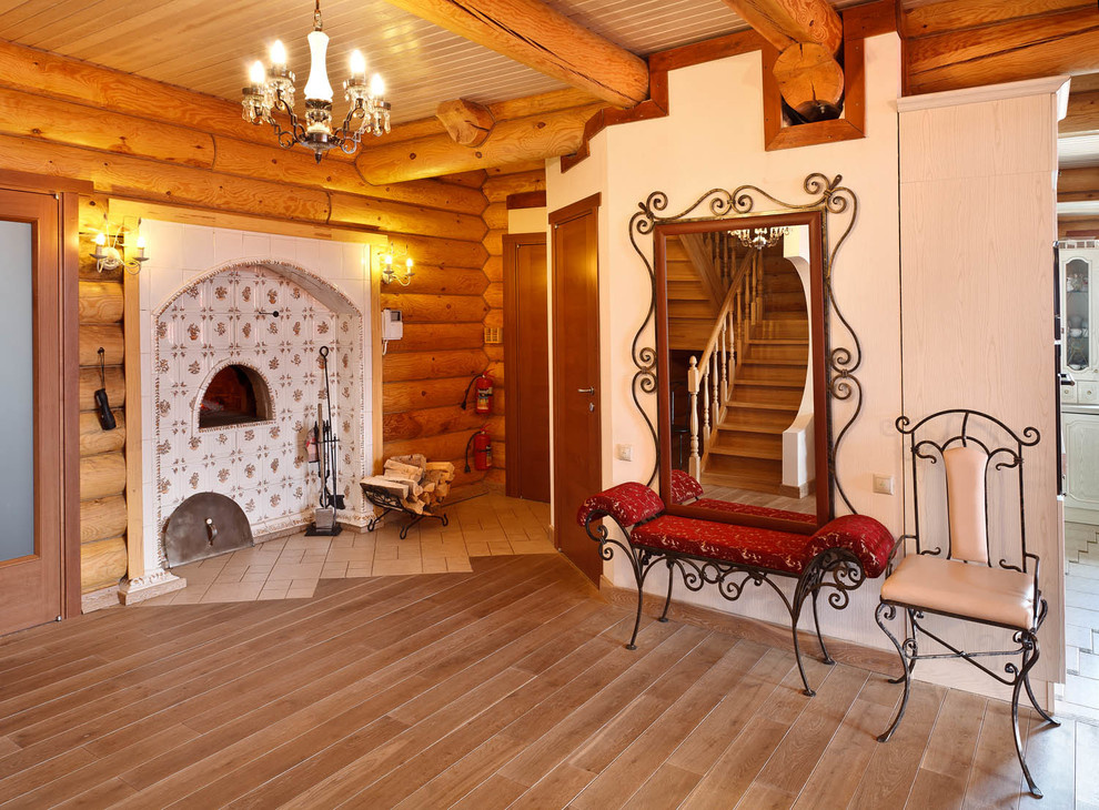 Дом из оцилиндрованного бревна, S=700 кв.м