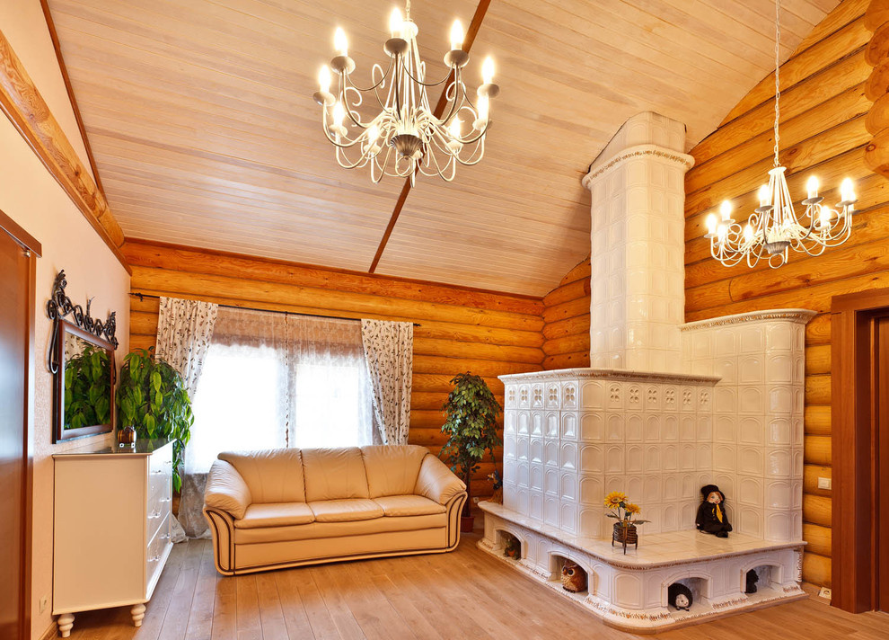 Дом из оцилиндрованного бревна, S=700 кв.м