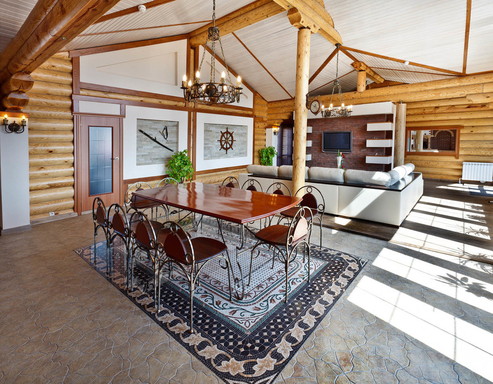 Дом из оцилиндрованного бревна, S=700 кв.м