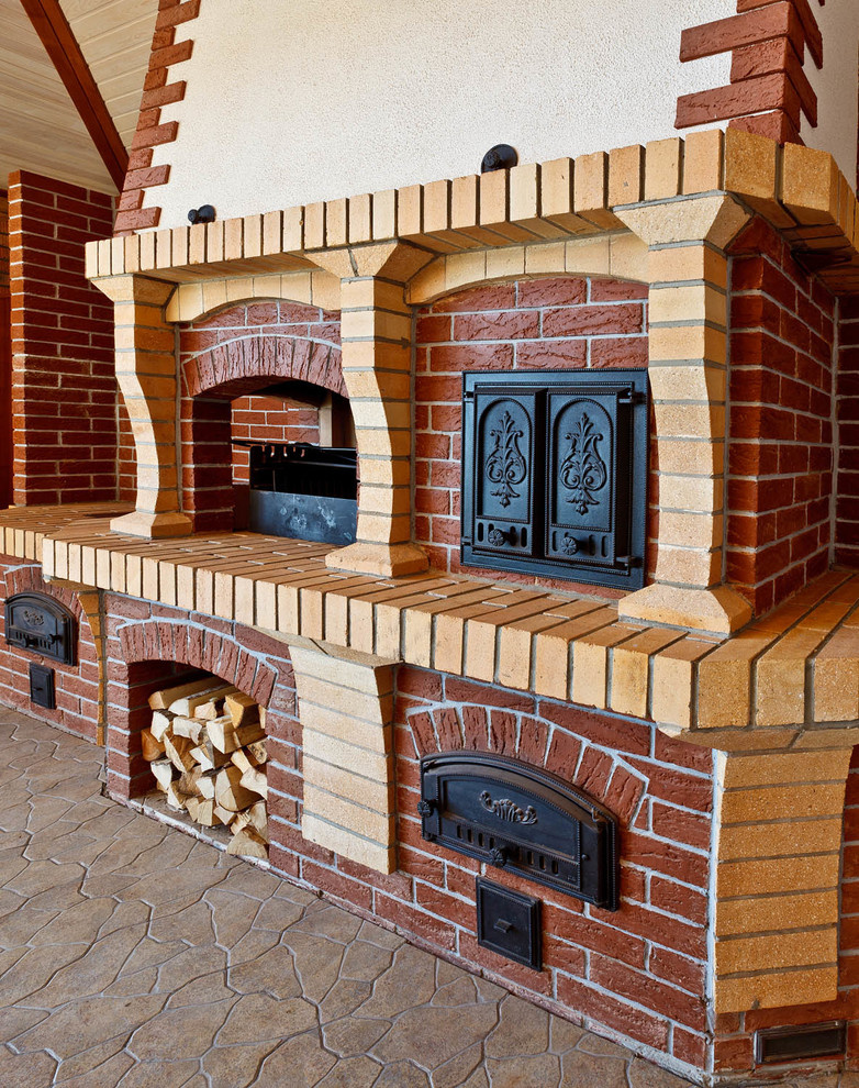 Дом из оцилиндрованного бревна, S=700 кв.м