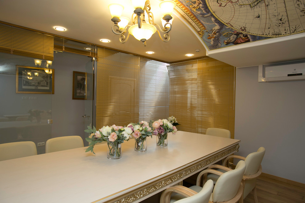 office   nationwide organization   "Women of Busness"