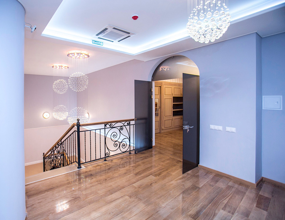 office   nationwide organization   "Women of Busness"