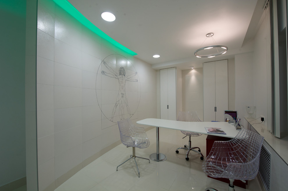 Кабинет врача. Керамическая плитка.