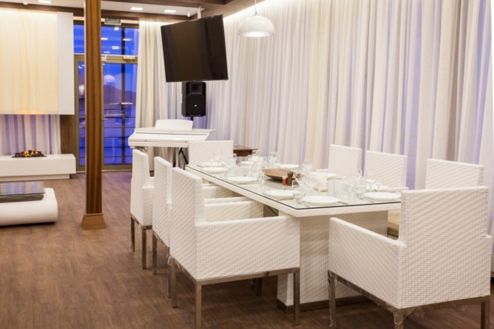 Дебаркадер VIP RIVER CLUB