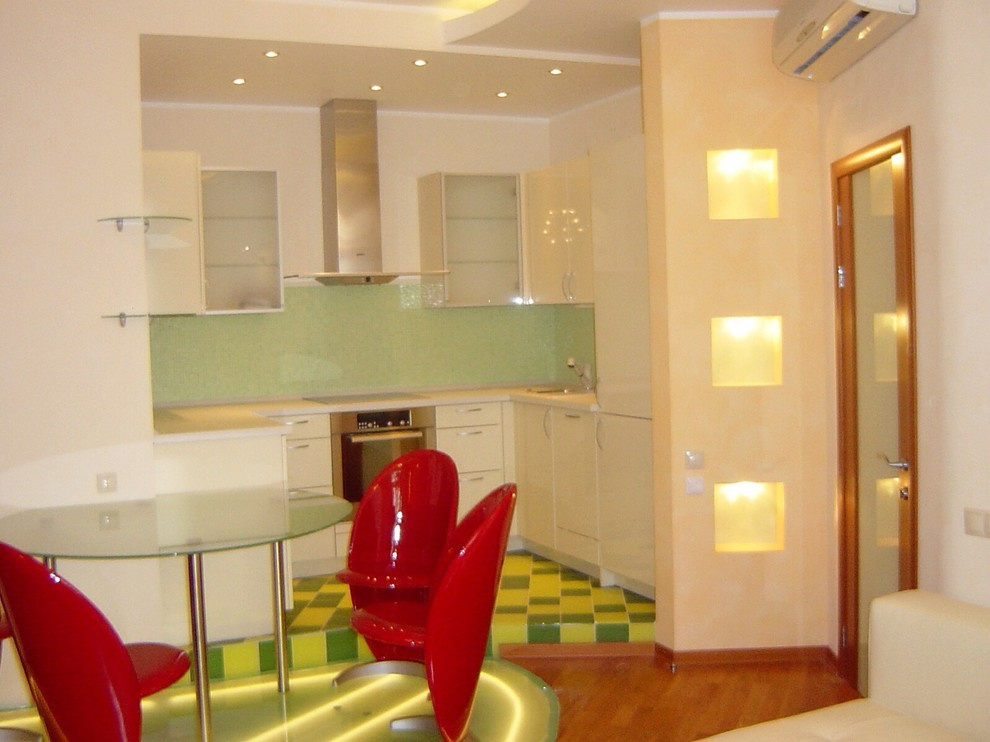 Apartment in Moscow with color accents