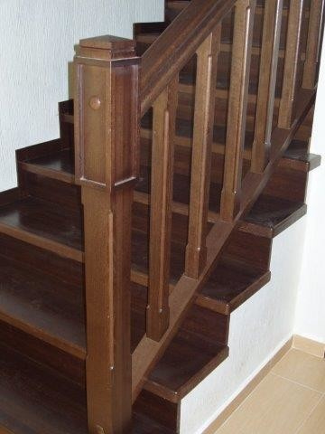 Деревянная лестница Классика