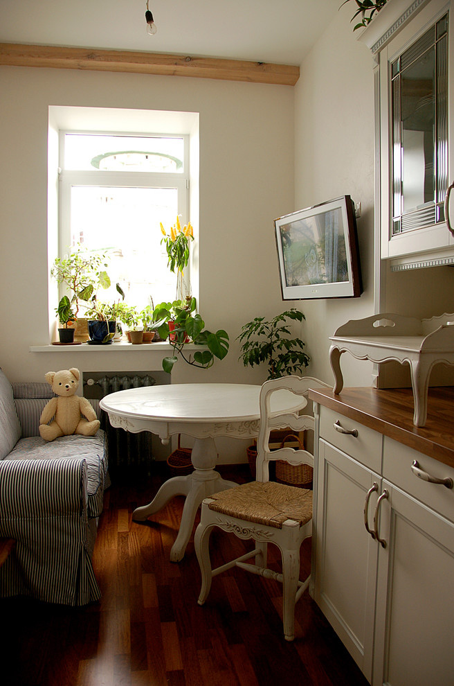 Обложка проекта: квартира 60 м.кв. в купеческом доме (фото реализованного проекта)