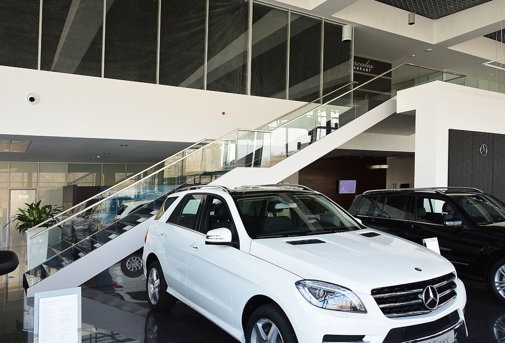 mercedes benz showroom stair