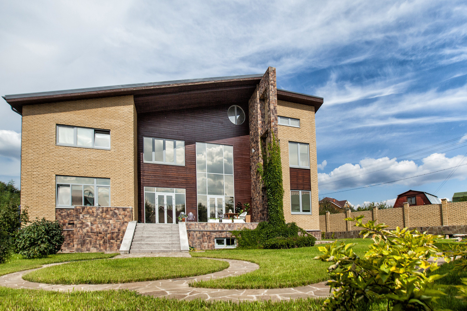 Дом в эко стиле