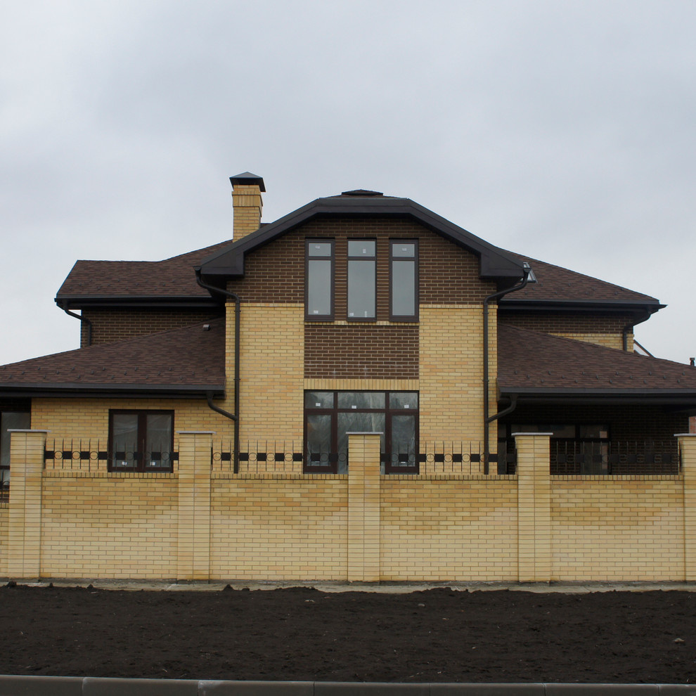 Индивидуальный жилой дом по улице Кленовой в городе Таганроге