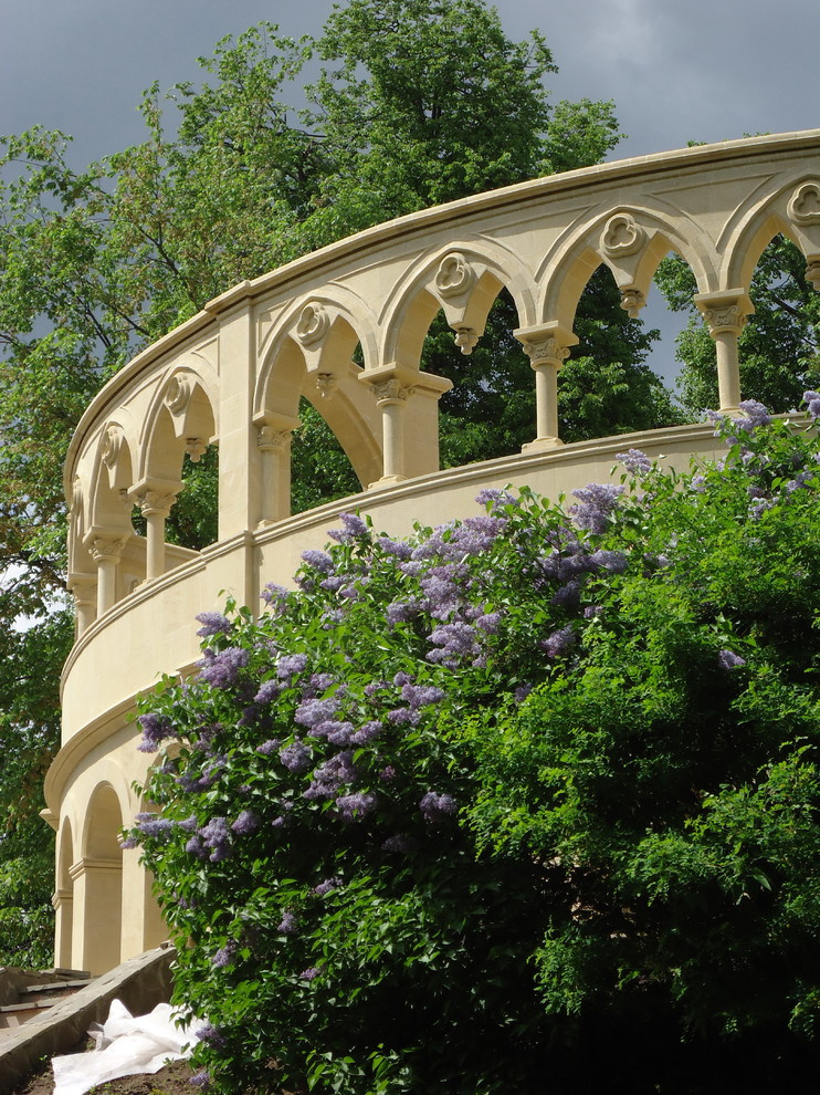 Замок в Подмосковье.