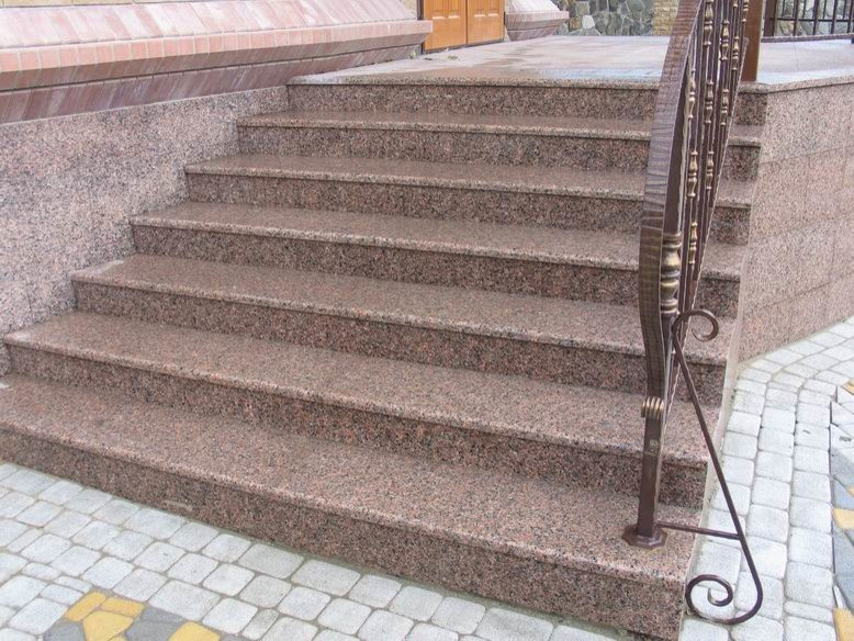 Лестницы из гранита